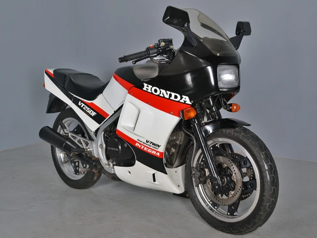 Honda VT 250 F Integra (1985)