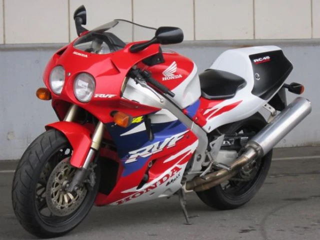 Honda RVF750R RC45 (1994)
