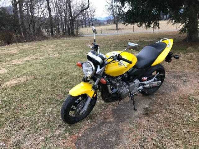 Honda 599 CB600F (2004)